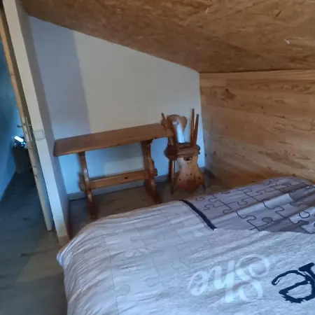 5 Personnes Avec Piscine * Yvoir